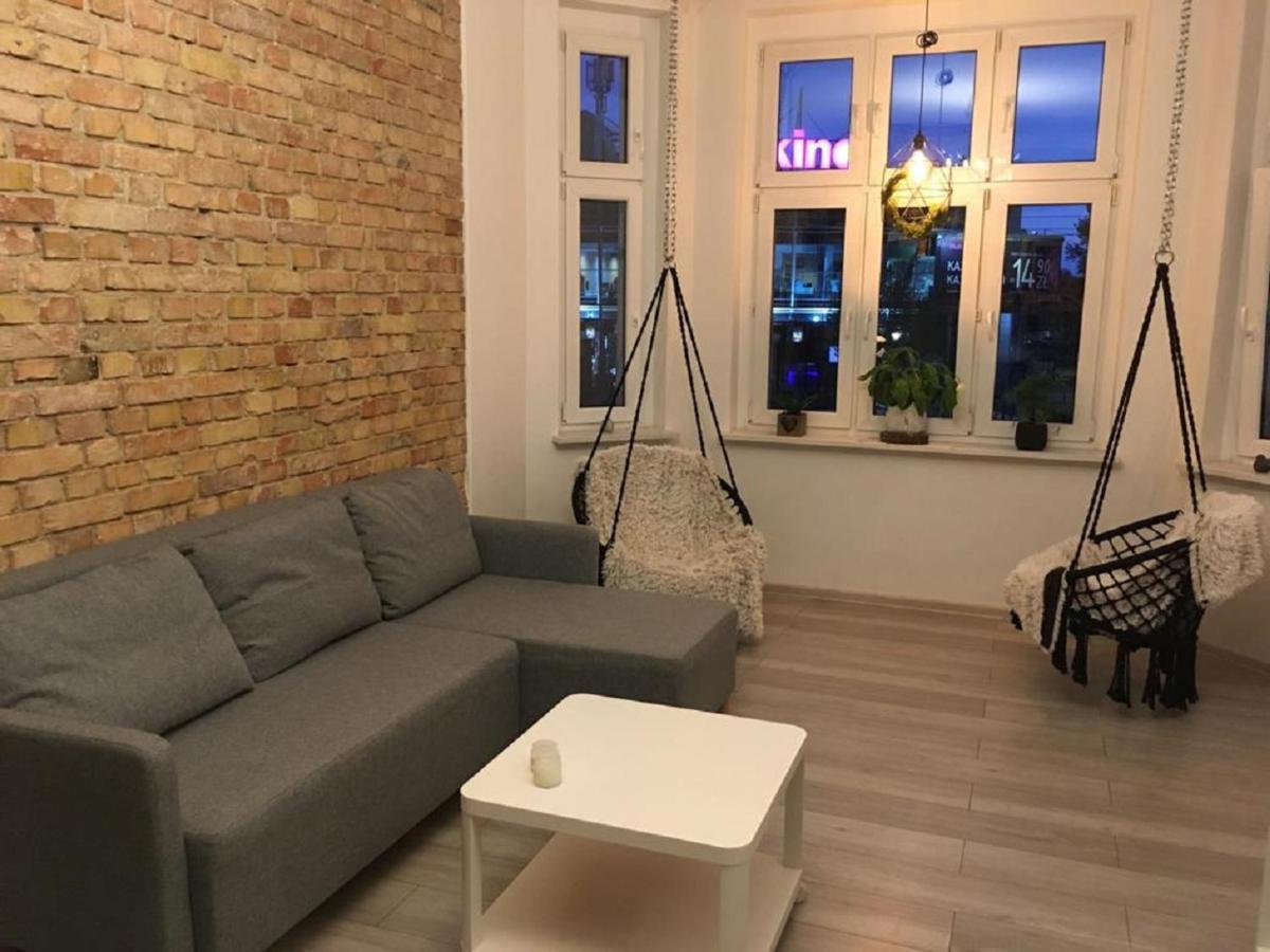 Secret Apartament 4 Poznanアパートメント エクステリア 写真